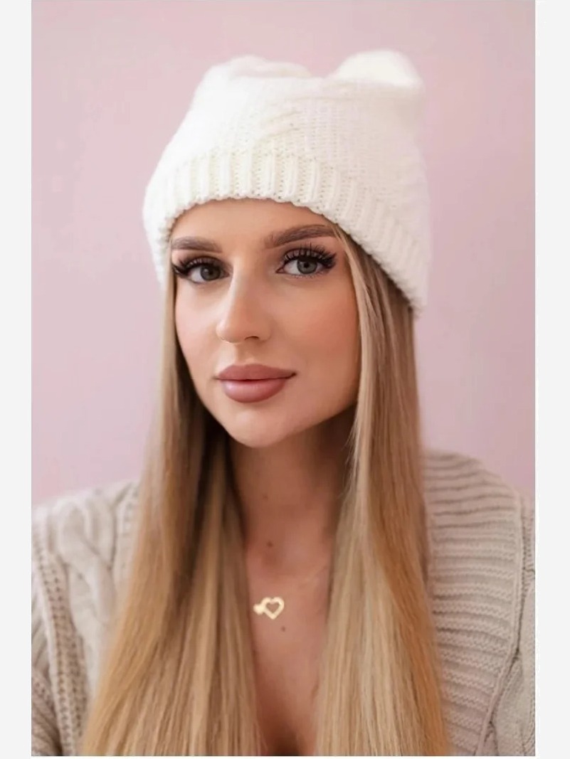 Dámska čiapka Lorena K377 biely
