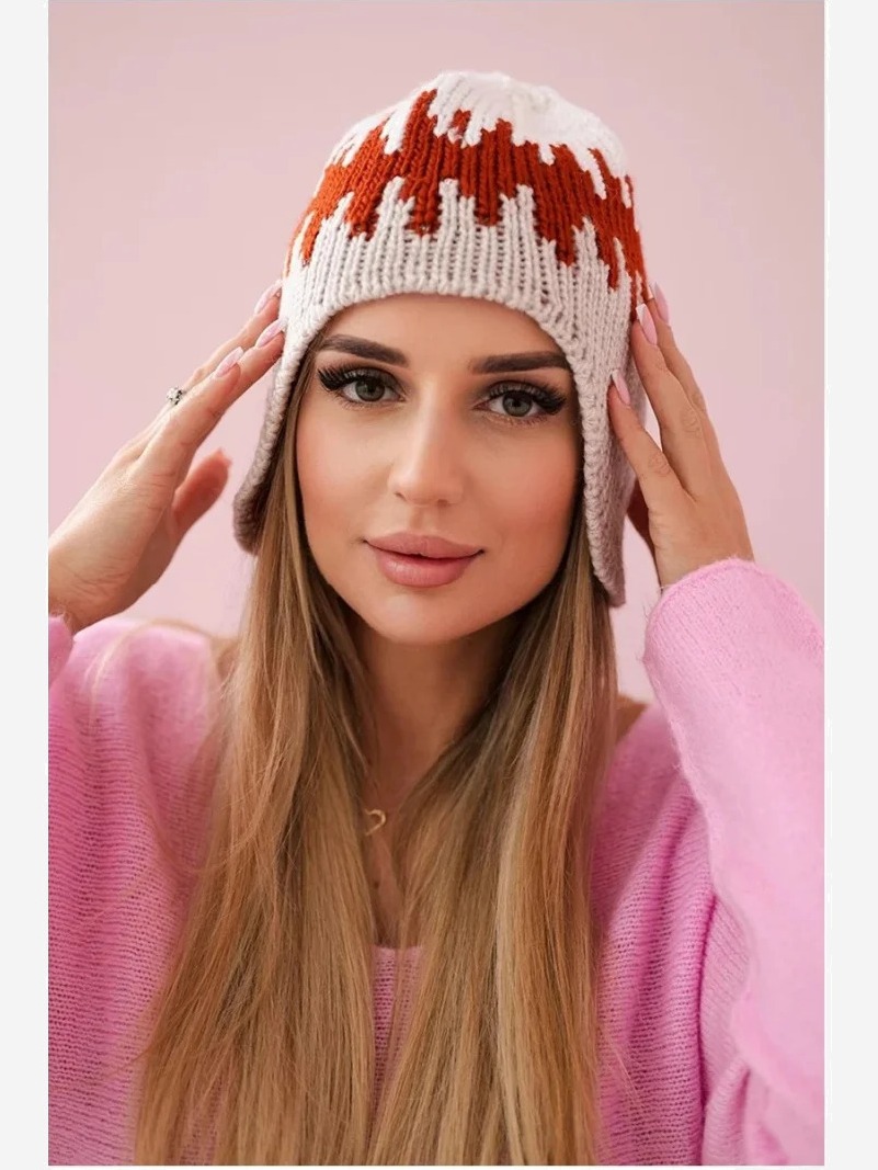 Dámska čiapka Nikol K405 biela+červená+béžová