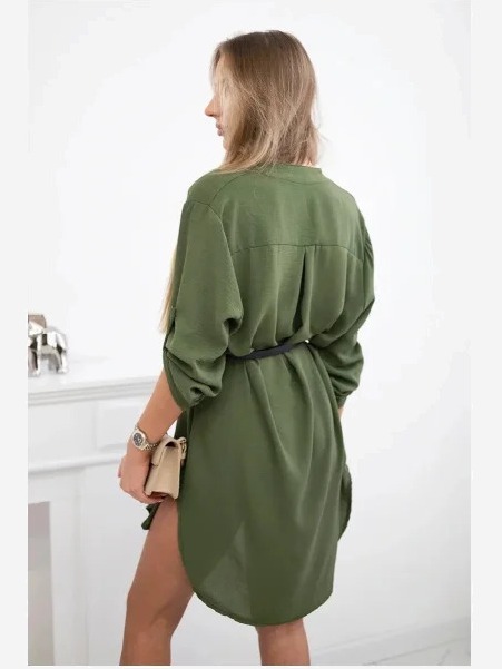 Šaty s dlhším chrbtom a opaskom khaki