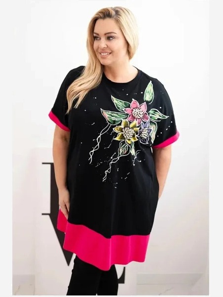 Fuksiová dámska tunika Plus Size s kvetinovým vzorom a ozdobnými perličkami