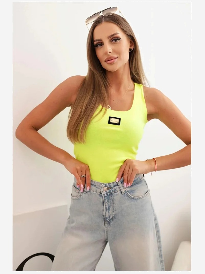 Tričko na ramienkach s ozdobnou nášivkou žltý neon