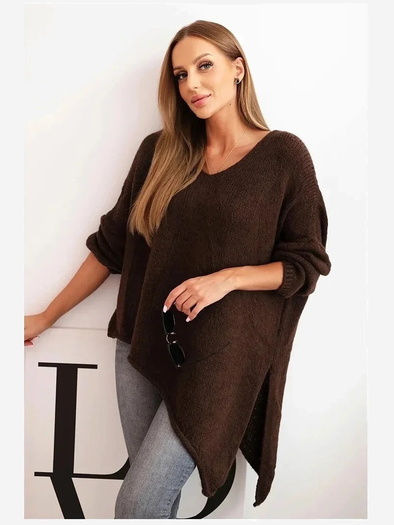 Dámsky asymetrický sveter z vlny Plus Size s výstrihom do V hnedý