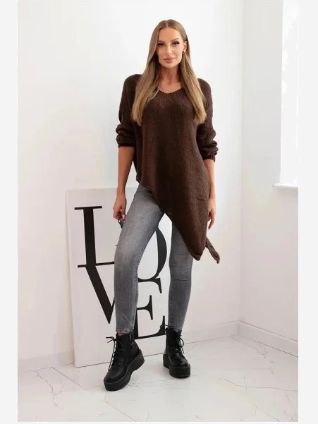 Dámsky asymetrický sveter z vlny Plus Size s výstrihom do V hnedý