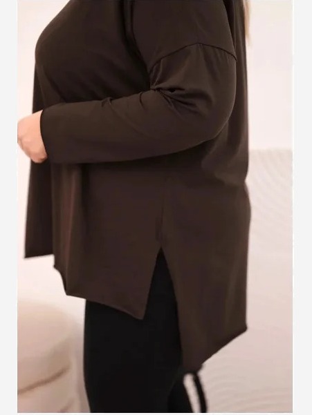 Dámska bavlnená blúzka Plus Size asymetrická s dlhým rukávom hnedá