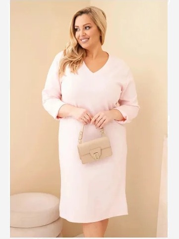 Dámska sukňa Plus Size maslová s výstrihom V a rukávom pudrová ružová