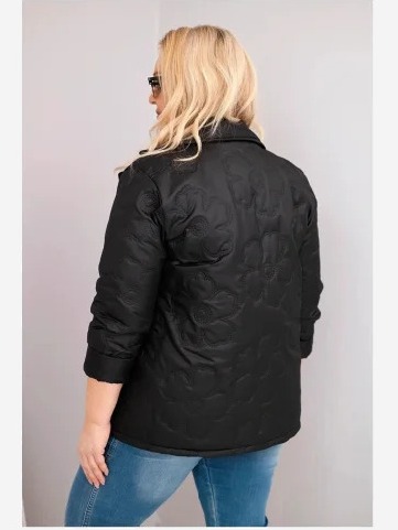 Dámska bunda Plus Size prešívaná s kvetmi s golierom a vreckami čierna