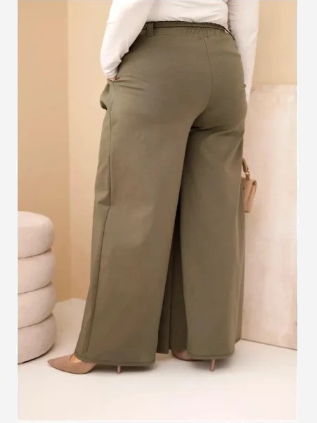 Dámske nohavice Plus Size so širokou nohavicou a ozdobným kvetom v páse khaki