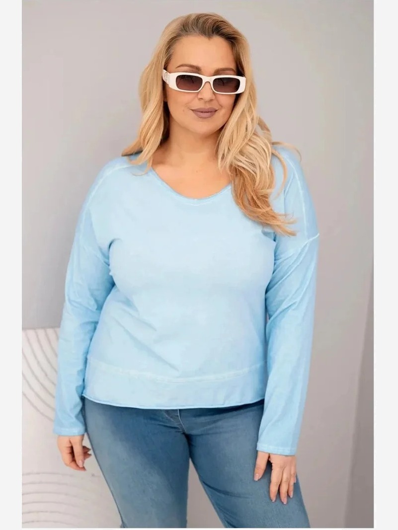 Dámska blúzka Plus Size s V výstrihom a dlhším zadným dielom modrá