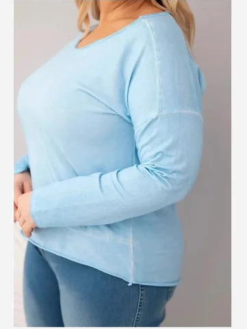 Dámska blúzka Plus Size s V výstrihom a dlhším zadným dielom modrá