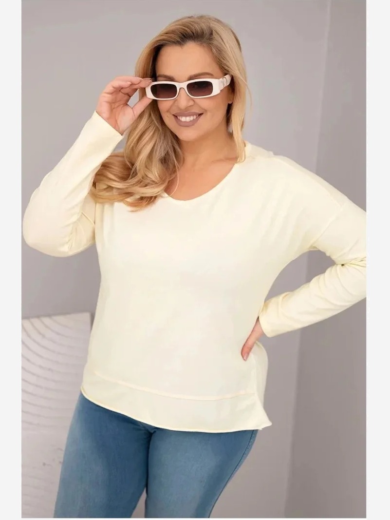 Dámska blúzka Plus Size s výstrihom do V a dlhším chrbtom žltá