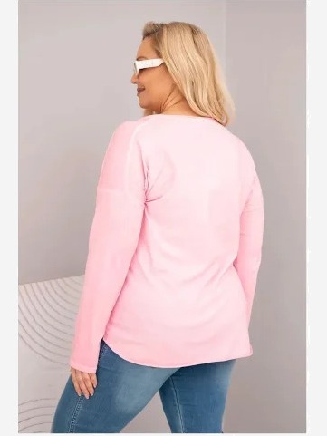 Dámska blúzka Plus Size s V výstrihom a dlhším zadným dielom svetloružová