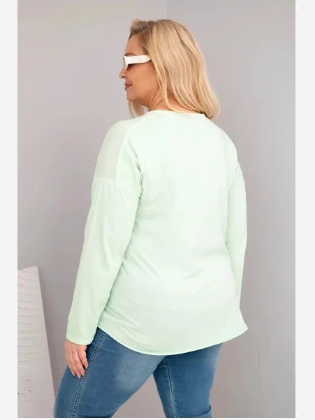 Dámska blúzka Plus Size s V-dekoltom a dlhším zadným dielom mentolová