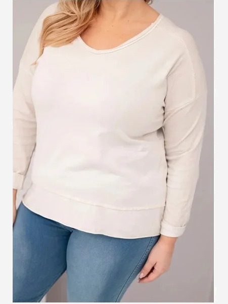 Dámska blúzka Plus Size s V výstrihom a dlhším zadným dielom béžová