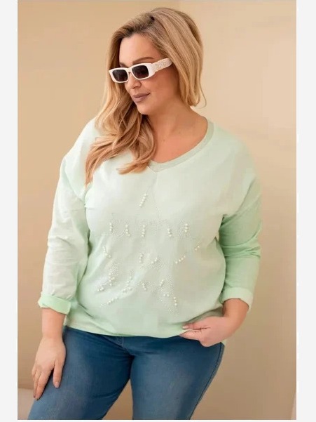 Blúzka dámska Plus Size pretrhnutá s nápisom a perlami mätová
