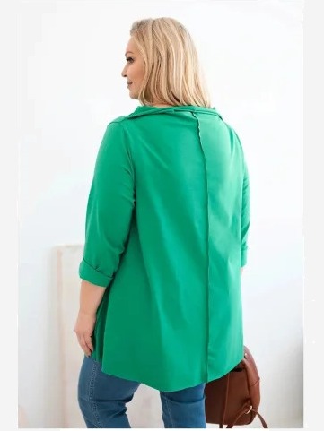 Dámska bavlnená blúzka Plus Size asymetrická s vyhrnutým rukávom zelená