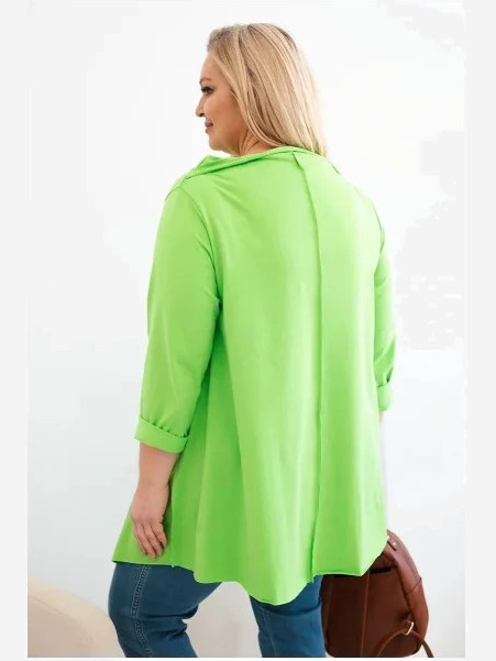 Dámska bavlnená blúzka Plus Size asymetrická s prehnutým rukávom svetlozelená