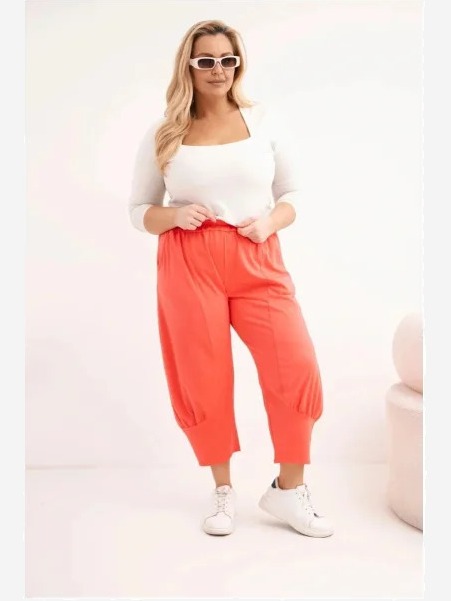 Dámske nohavice Plus Size s nízkym krokom a gumou v páse koralové