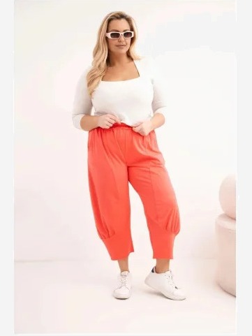 Dámske nohavice Plus Size s nízkym krokom a gumou v páse koralové