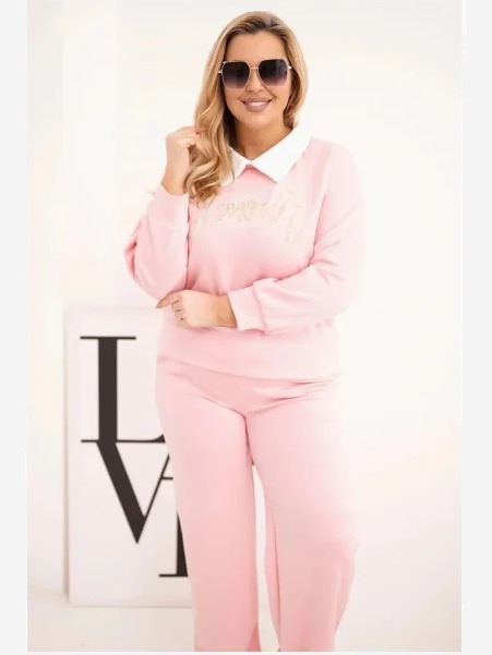 Komplet dámsky maslo Plus Size so širokými nohavicami a golierom svetloružový
