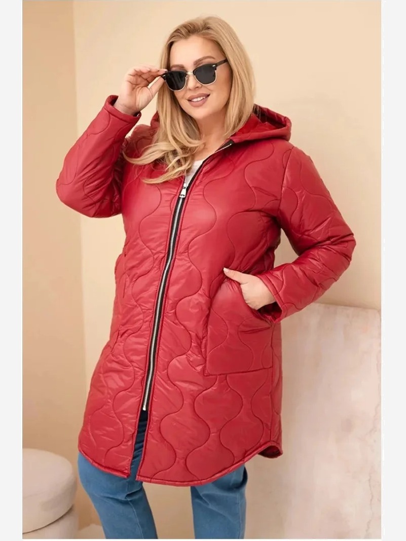 Dámska zimná prešívaná bunda Plus Size s kapucňou bordová