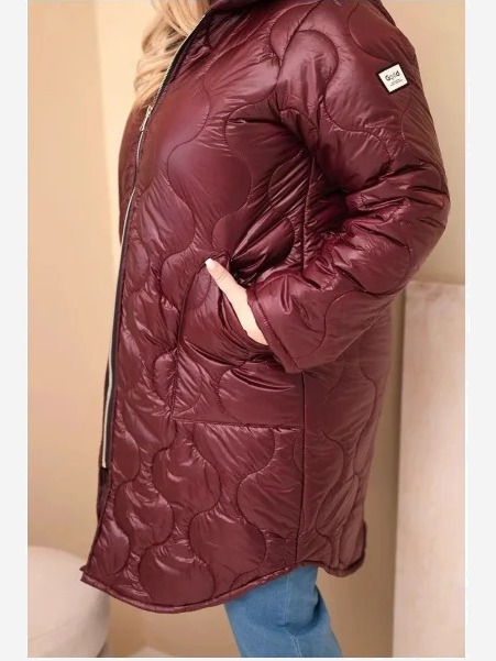 Dámska zimná prešívaná bunda Plus Size s kapucňou slivková