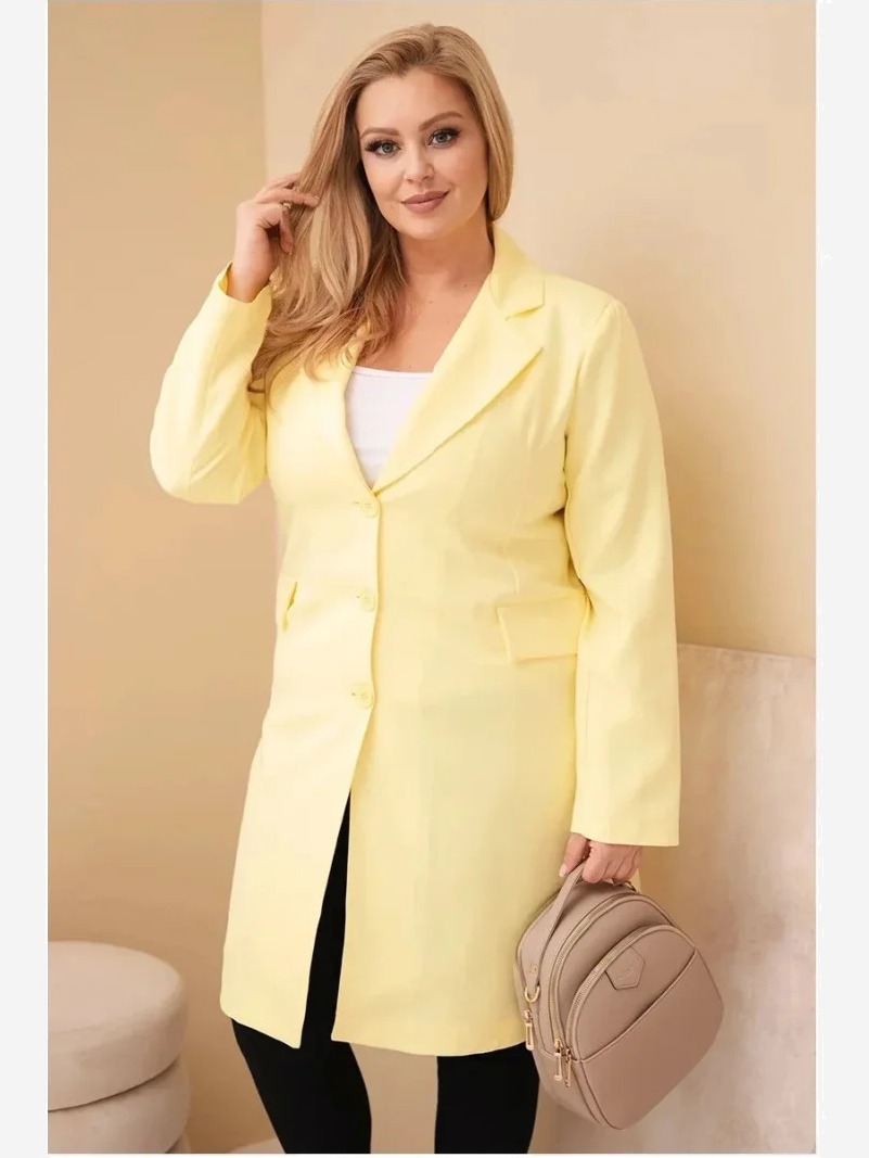 Dámsky kabát Plus Size dlhý s golierom a vreckami žltý