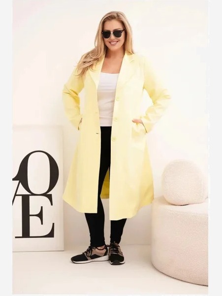 Klasický dámsky kabát Plus Size s gombíkmi a golierom žltý