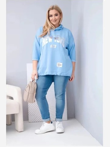Dámska viskózová mikina plus size s kapucňou a klokankovým vreckom modrá