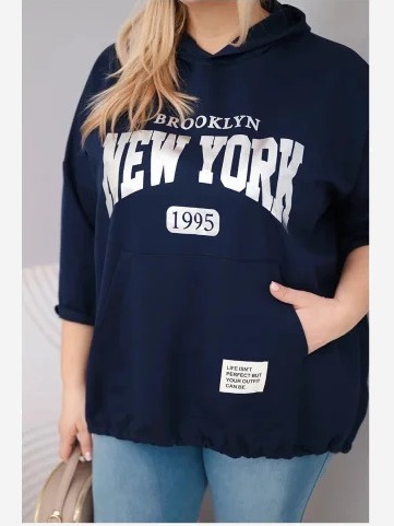 Dámska viskózová mikina Plus Size s kapucňou a kengurským vreckom granátová