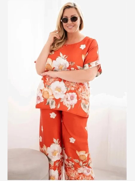 Dámsky set Plus Size s blúzkou a kvetovanými nohavicami so širokými nohavicami hrdzavá