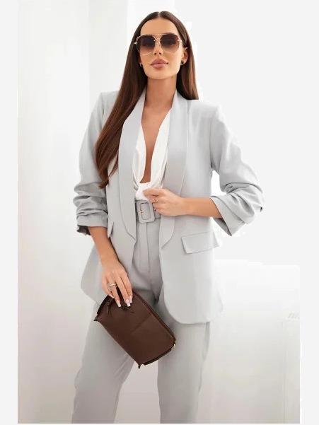 Elegantná súprava saka a nohavíc sivý