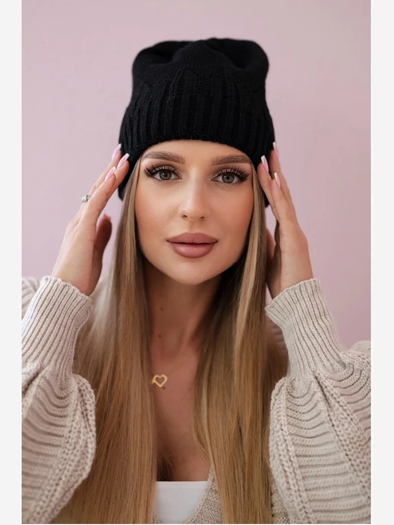 Dámska čiapka Irmina K333 čierna