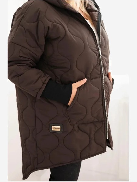 Dámska bunda Plus Size prešívaná s kapucňou hnedá