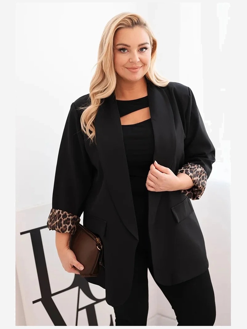 Dámska sako Plus Size s podšívkou v leopardom čierna