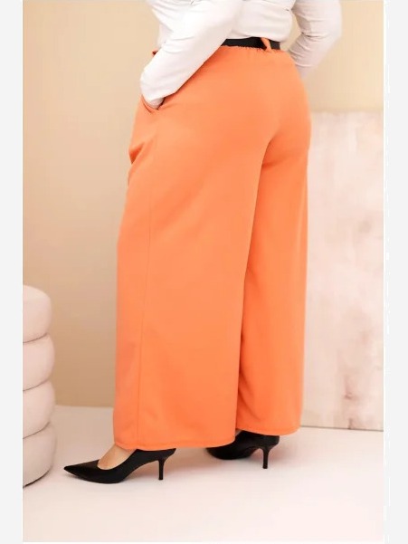 Dámske nohavice Plus Size viskózové so širokým strihom a opaskom marhuľové