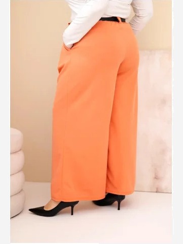 Dámske nohavice Plus Size viskózové so širokým strihom a opaskom marhuľové