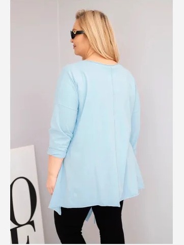 Dámska bavlnená blúzka Plus Size s asymetrickým spodkom a výrezmi modrá
