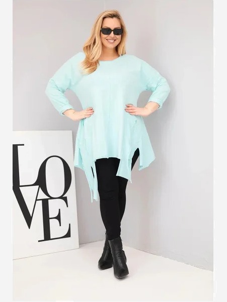 Dámska bavlnená blúzka Plus Size s asymetrickým spodkom a výrezmi mätová
