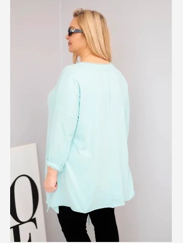 Dámska bavlnená blúzka Plus Size s asymetrickým spodkom a výrezmi mätová