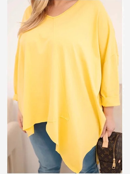 Dámska bavlnená blúzka Plus Size s asymetrickým spodkom a V výstrihom žltá