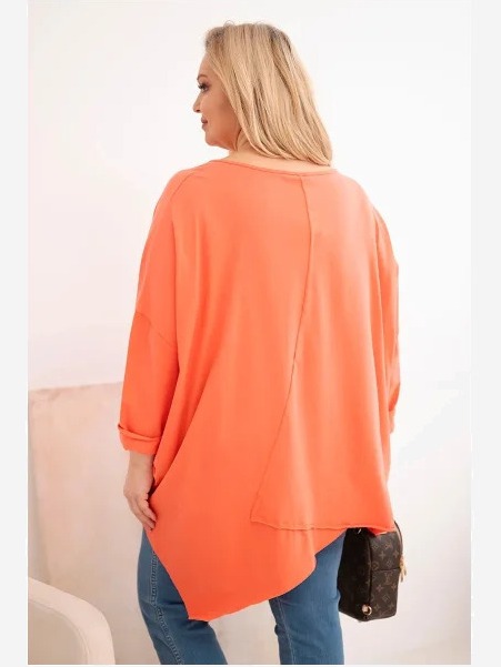 Dámska bavlnená blúzka Plus Size s asymetrickým spodkom a V výstrihom marhuľová