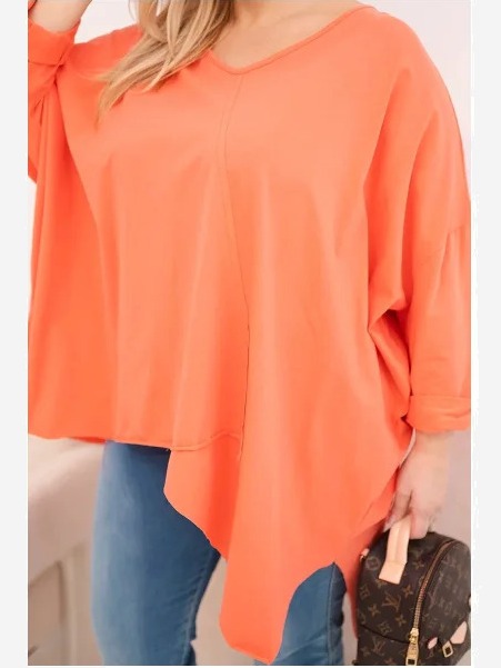 Dámska bavlnená blúzka Plus Size s asymetrickým spodkom a V výstrihom marhuľová