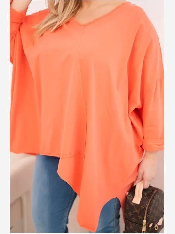 Dámska bavlnená blúzka Plus Size s asymetrickým spodkom a V výstrihom marhuľová