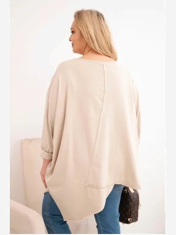 Dámska bavlnená blúzka Plus Size s asymetrickým spodkom a V výstrihom béžová