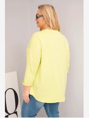 Dámska bavlnená blúzka Plus Size s hlbokým výstrihom do V a asymetrickým spodkom žltý neon