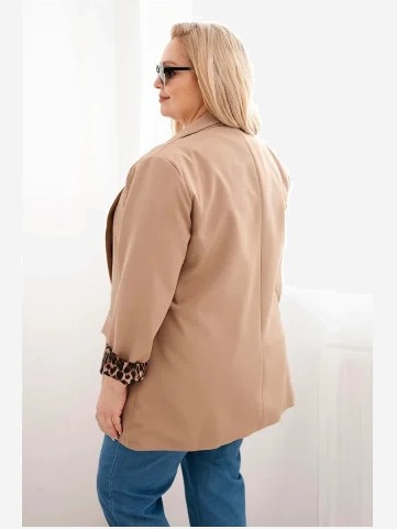 Dámska sako Plus Size s podšívkou v panterke camelová