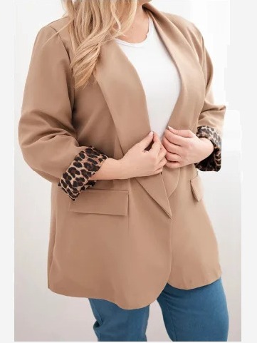 Dámska sako Plus Size s podšívkou v panterke camelová