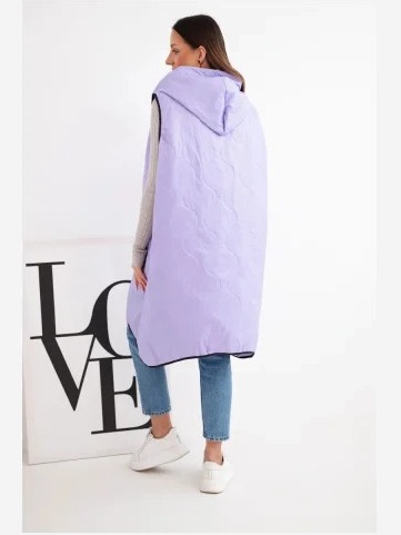 Dámska prešívaná vesta Plus Size s kapucňou na zips svetlofialová