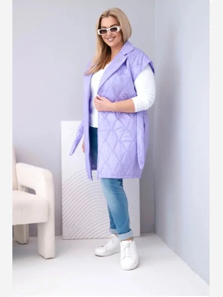 Dámska vesta Plus Size prešívaná s opaskom a golierom svetlofialová