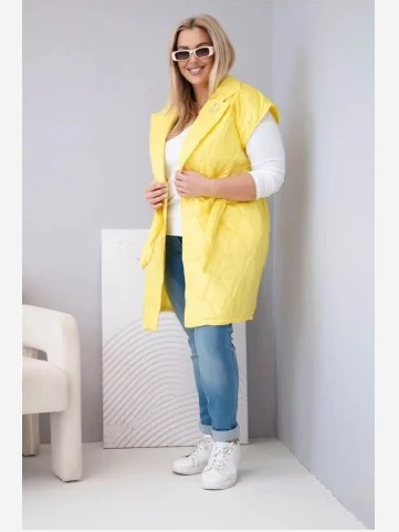 Dámska vesta Plus Size prešívaná s pásom a golierom žltá
